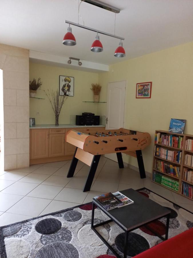 Le Jardin D'Anatole Apartment Bourges Bagian luar foto