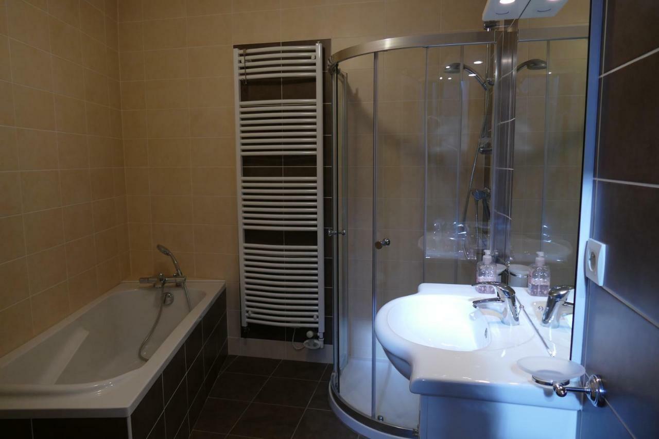 Le Jardin D'Anatole Apartment Bourges Bagian luar foto